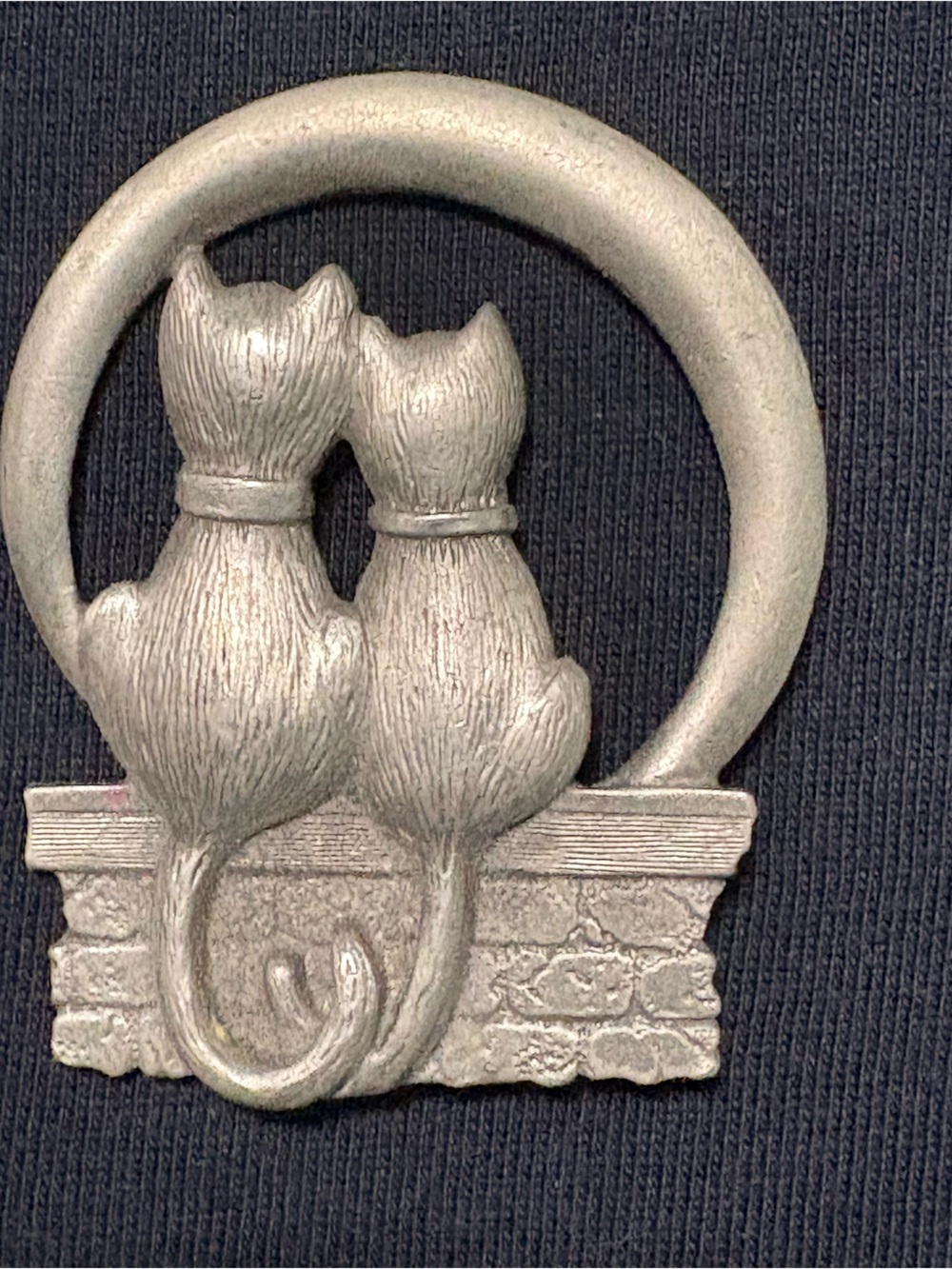 Vintage JJ Jonette Two Cats Brooch Pewter Kitty Cat Tails Figural Pin Signed